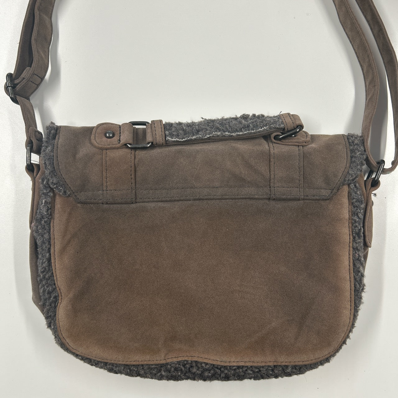 brown buckle shoulder bag with fleece trim