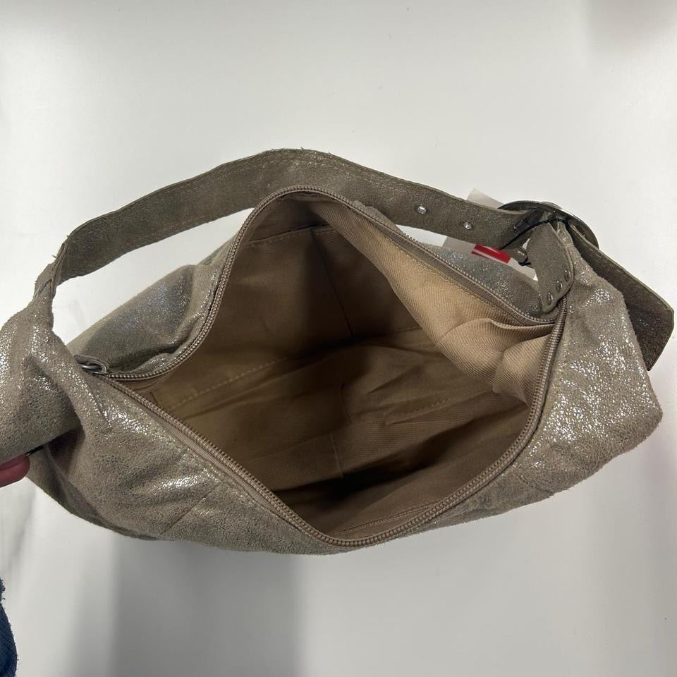 metallic bow buckle shoulder bag