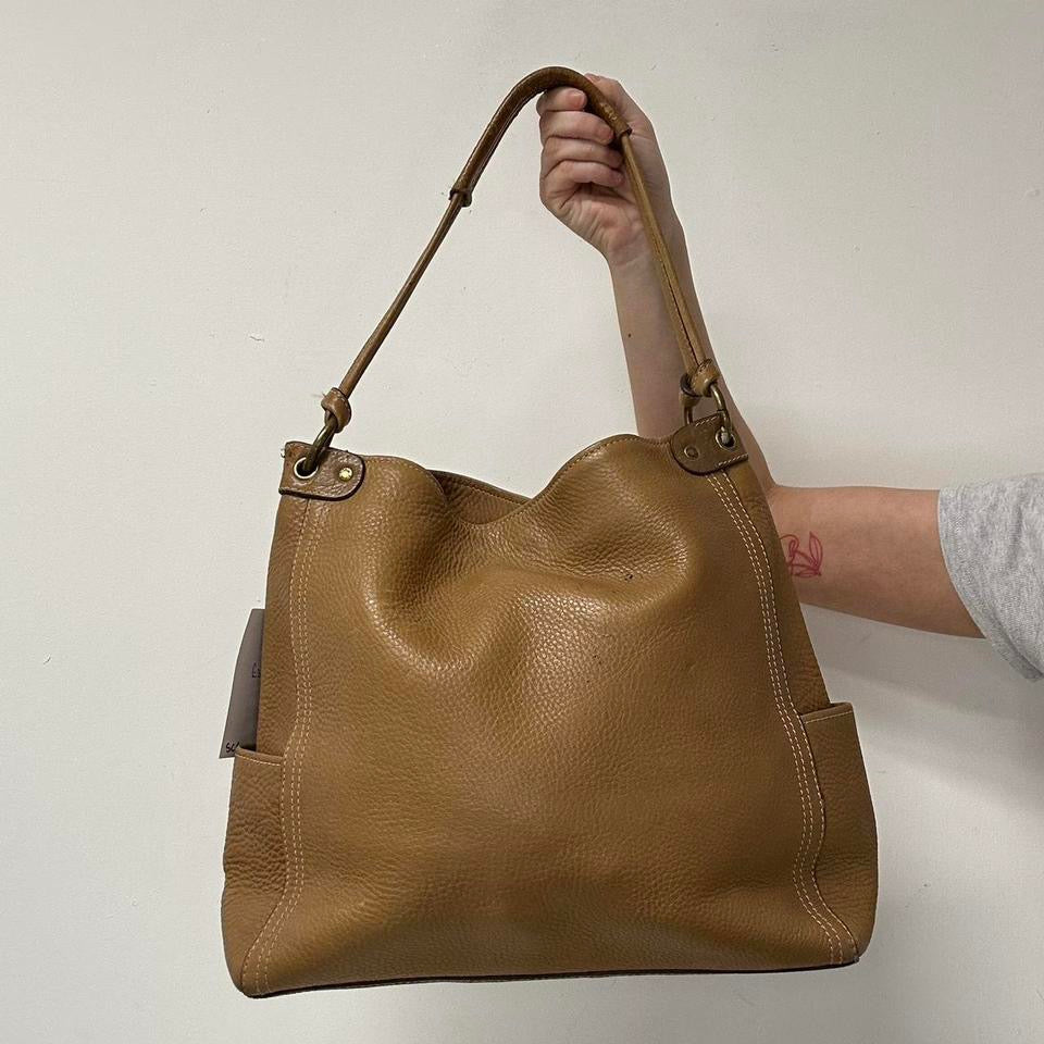tanned leather shoulder bag