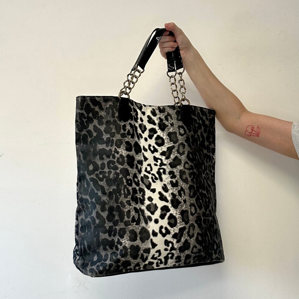 black leopard print faux leather tote bag