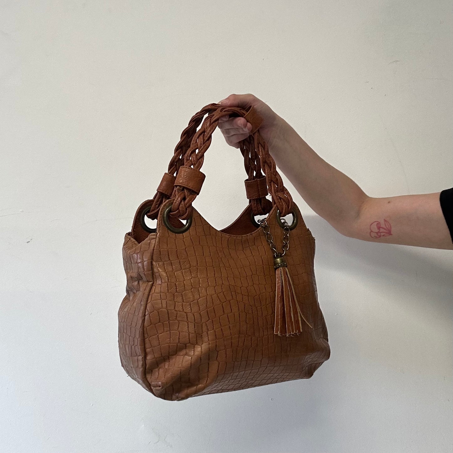 brown plaited handles faux leather shoulder bag