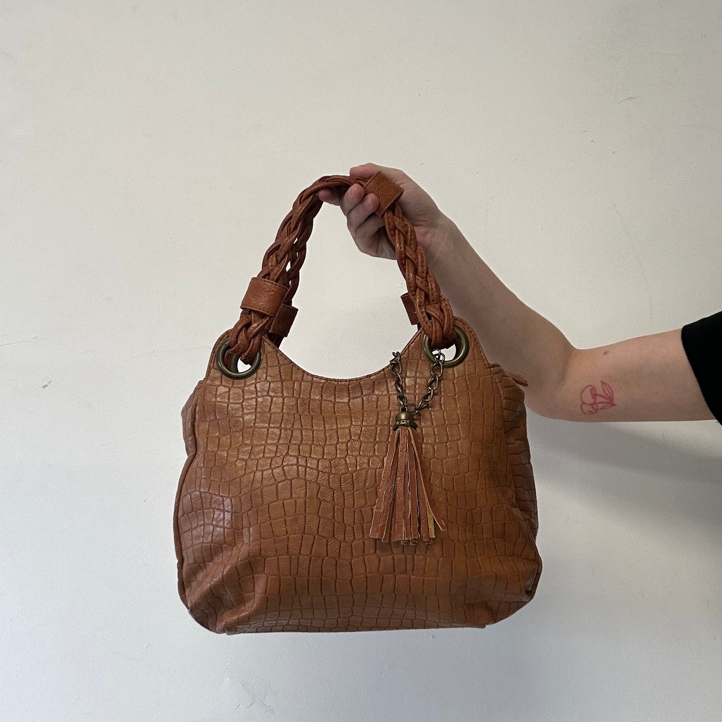 brown plaited handles faux leather shoulder bag