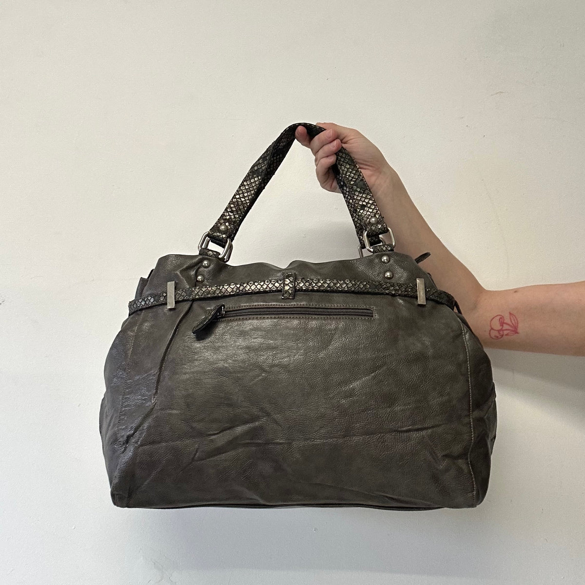 grey faux leather croc effect detailing shoulder bag