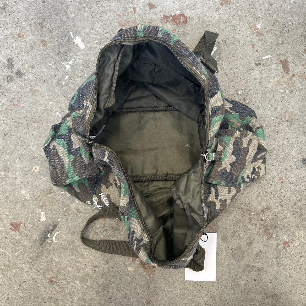 green camouflage chain shoulder bag