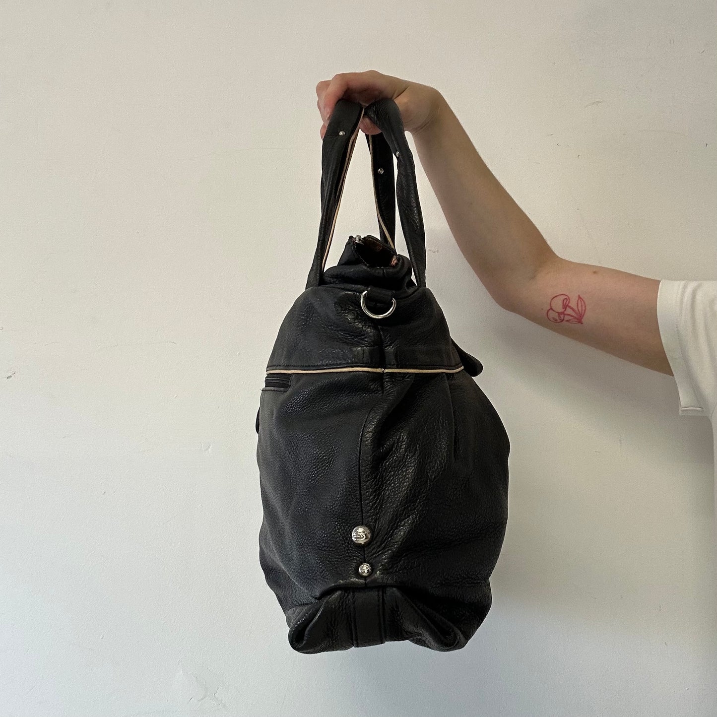 black bow detail genuine leather shoulder bag