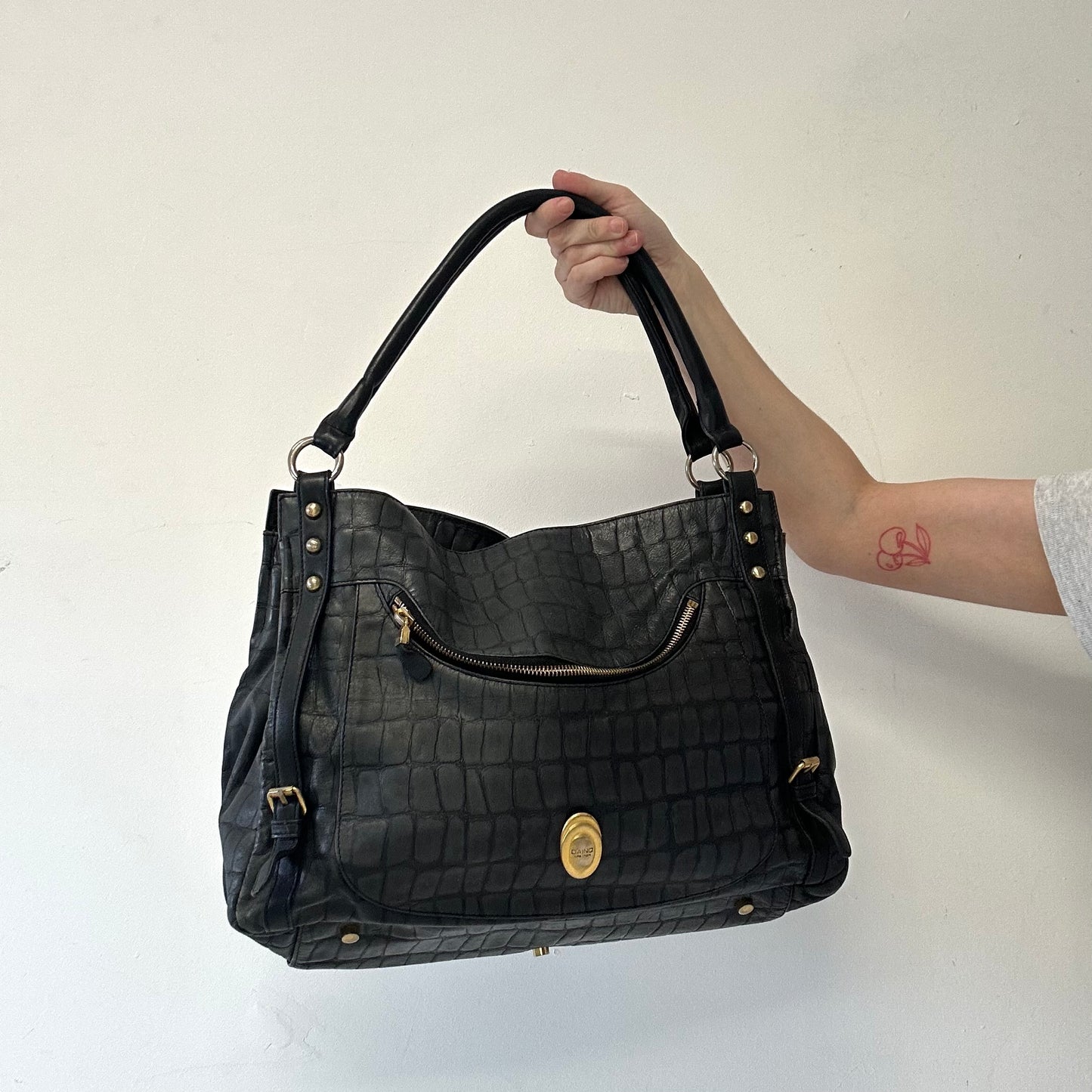 grey croc effect leather shoulder bag