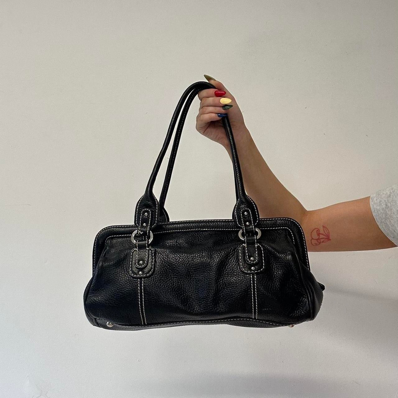 black simple leather shoulder bag