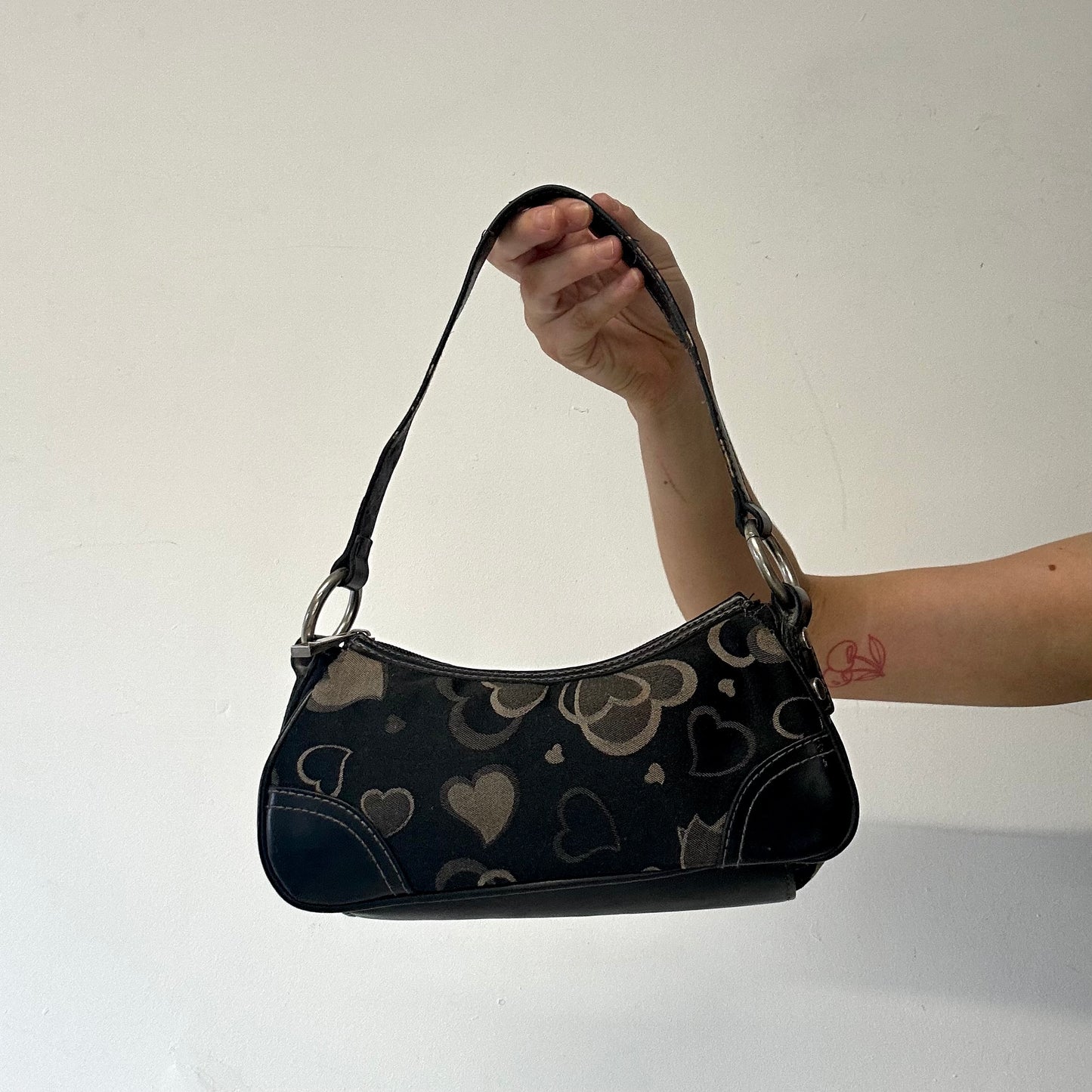 black faux leather love heart shoulder bag