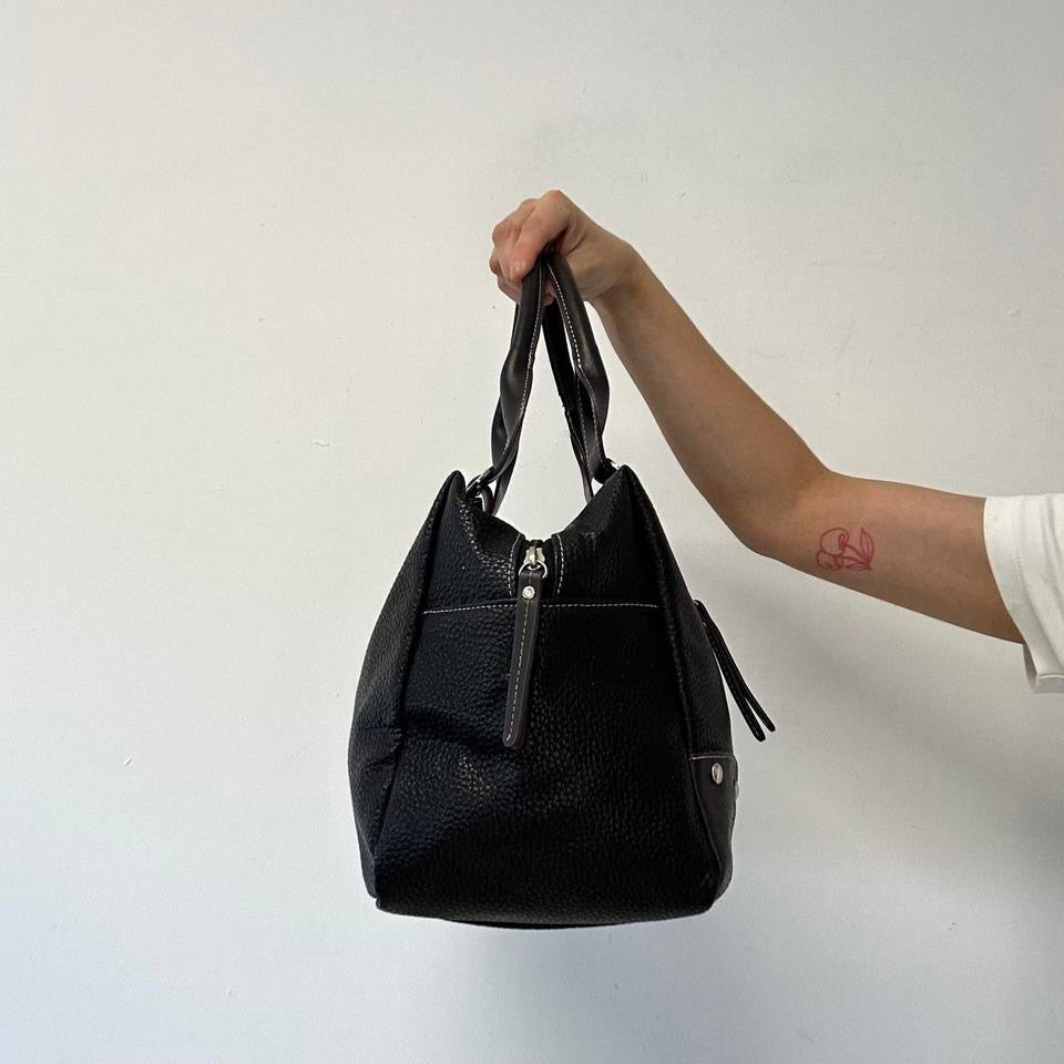 black faux leather heart buckle shoulder bag