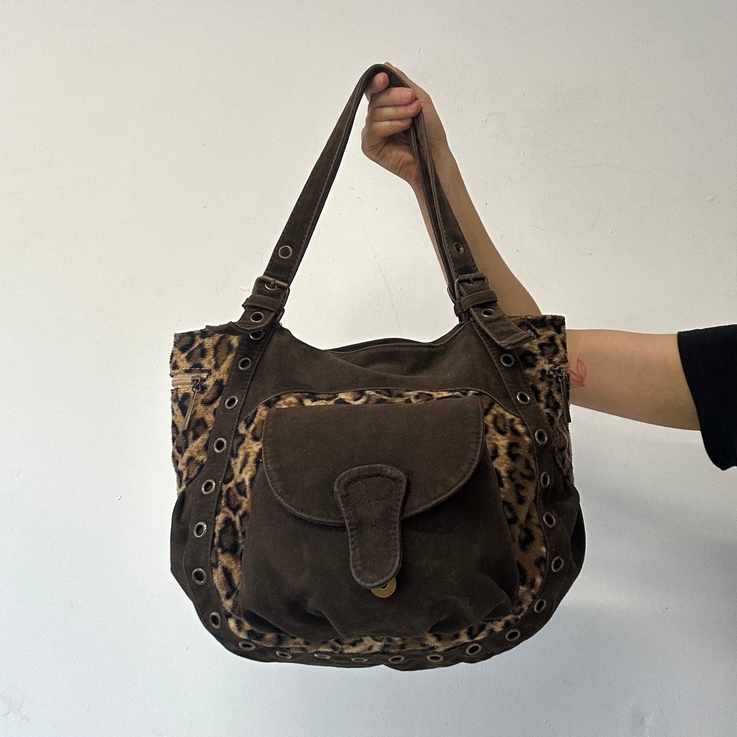 brown leopard print eyelet shoulder bag