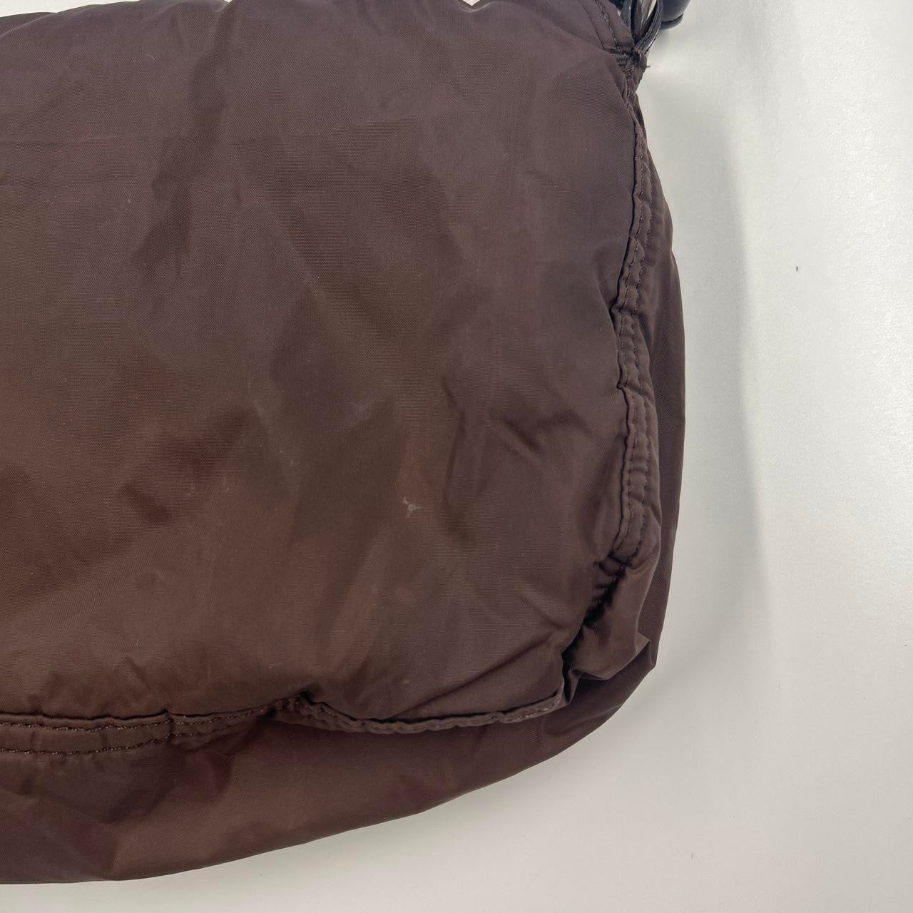 brown buckle shoulder bag