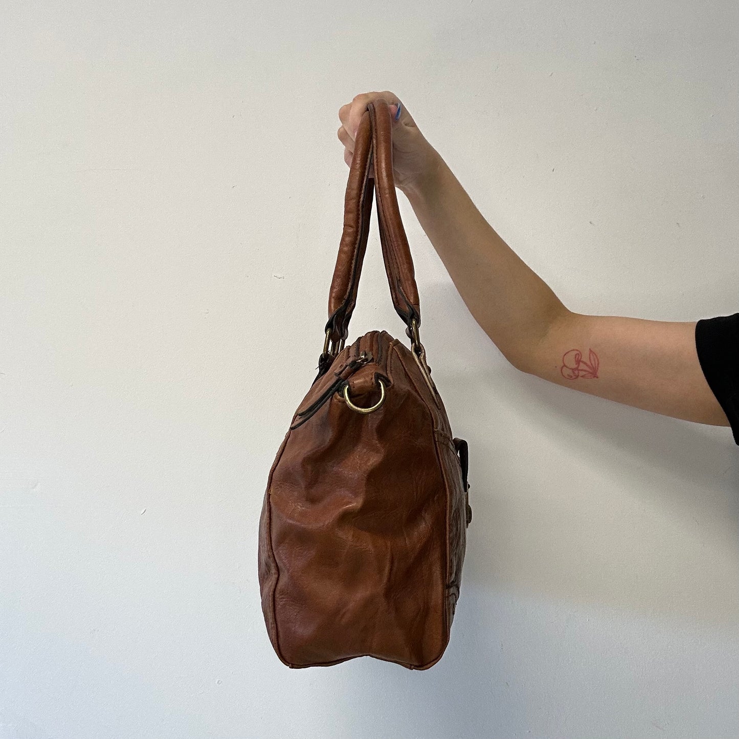 brown faux leather buckle shoulder bag