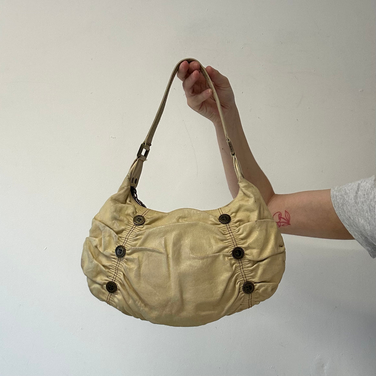 cream tanned ruched button shoulder bag