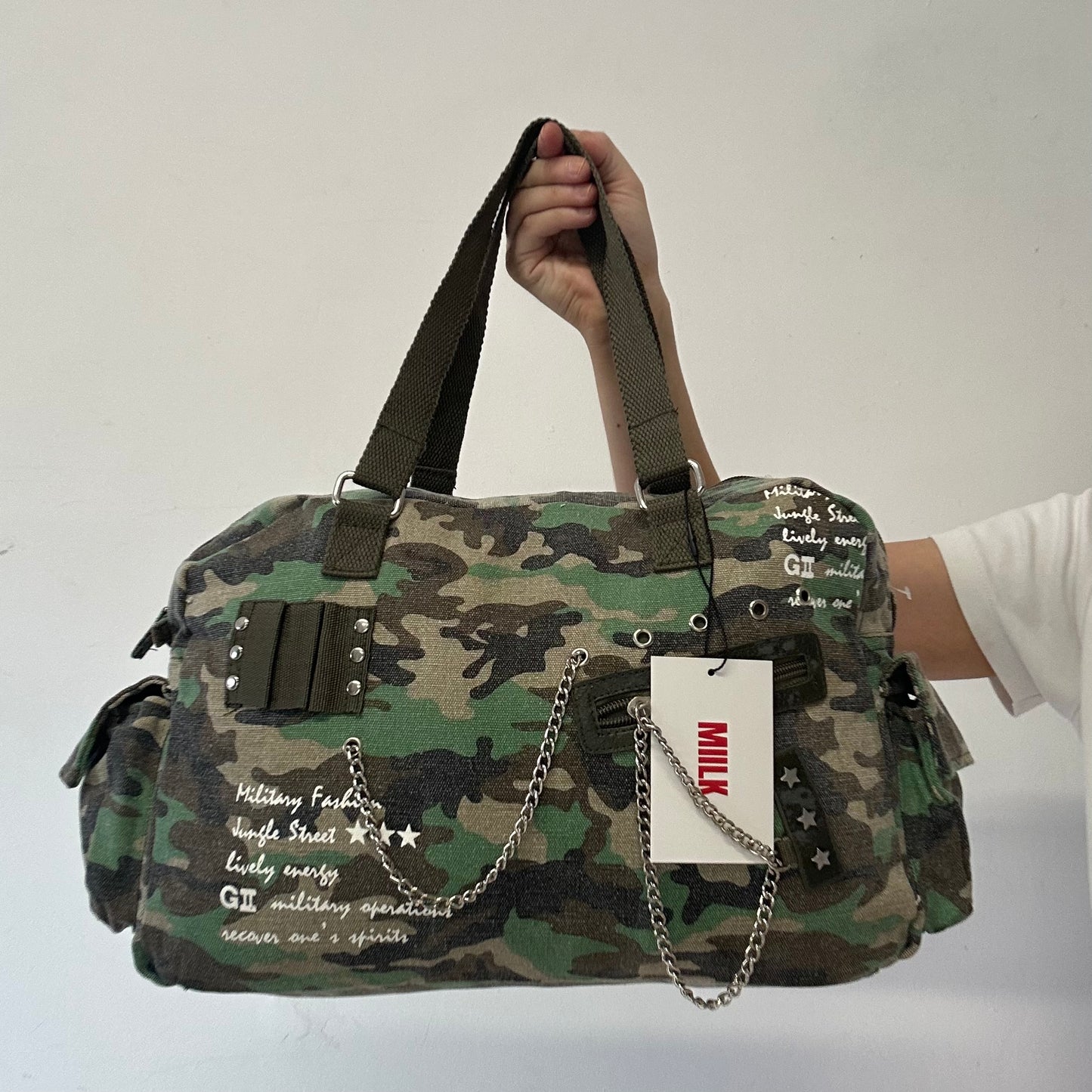 green camouflage chain shoulder bag