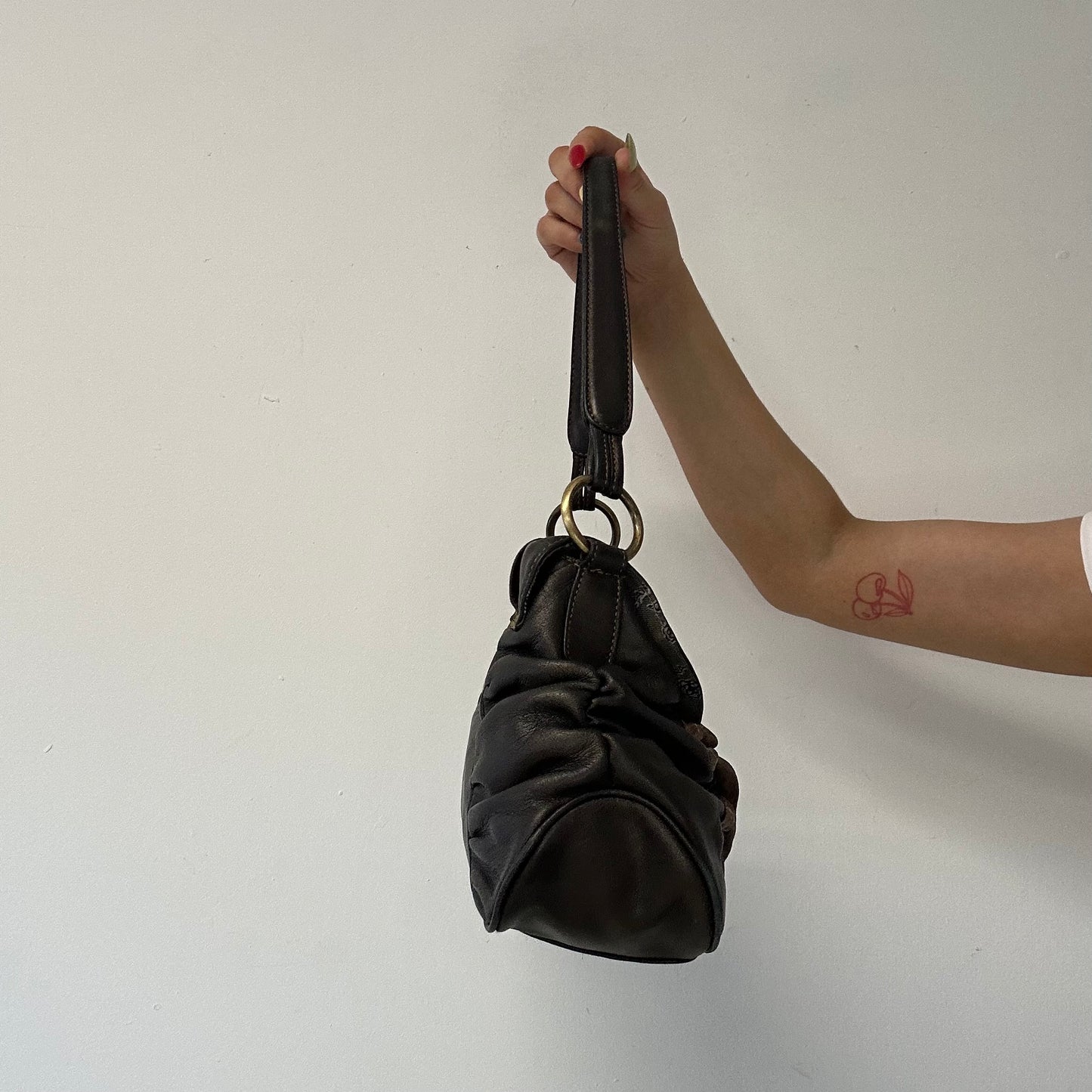 brown faux leather ruched shoulder bag