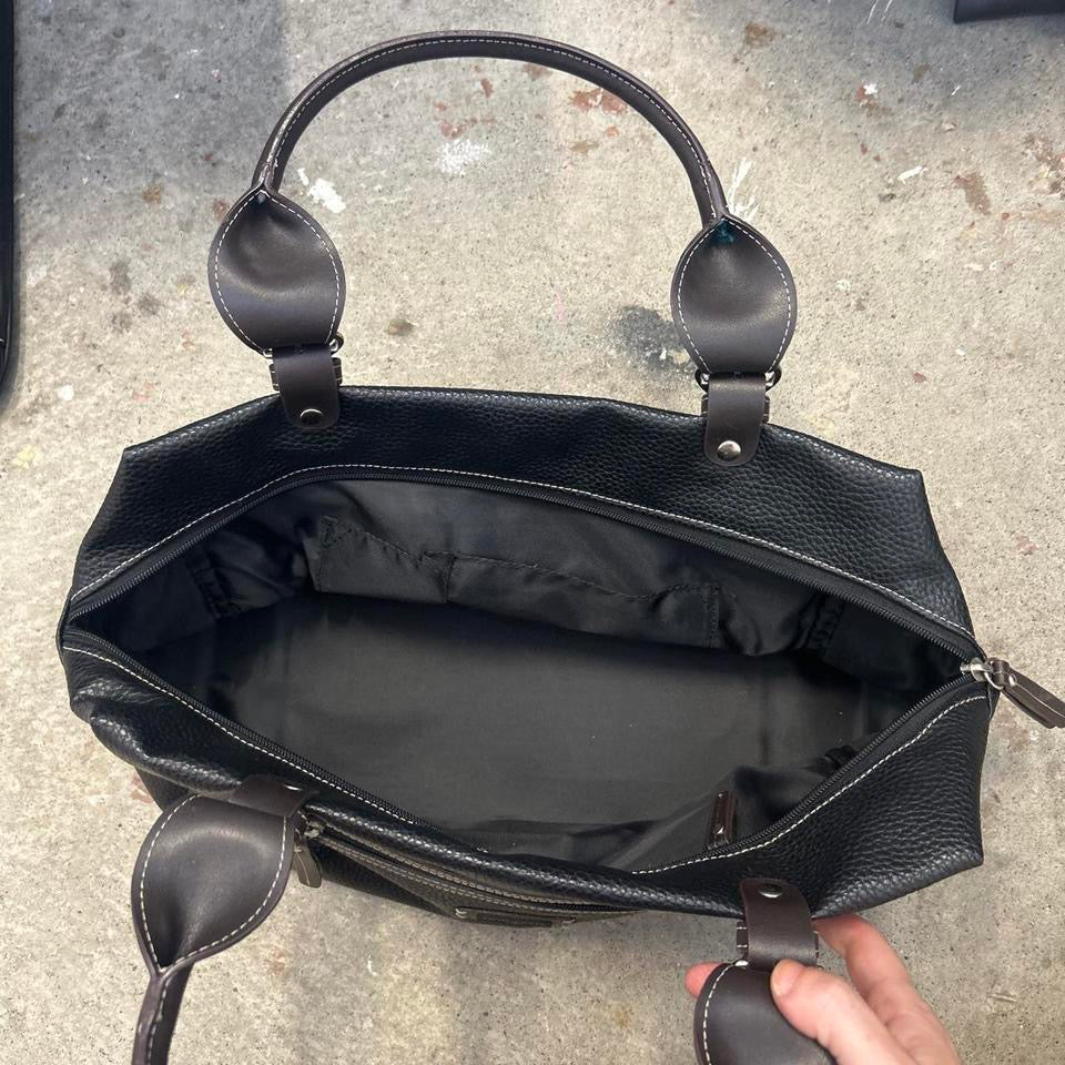 black faux leather heart buckle shoulder bag