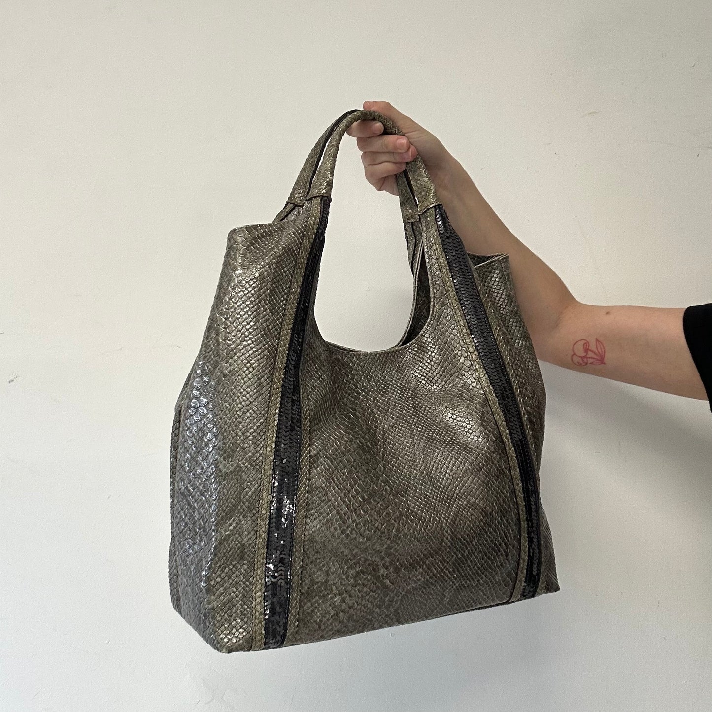 silver and sequinned croc effect faux leather shoulder bag