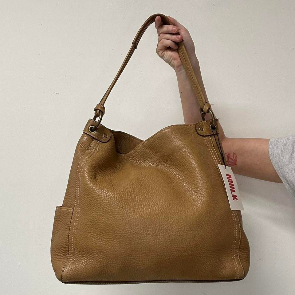 tanned leather shoulder bag