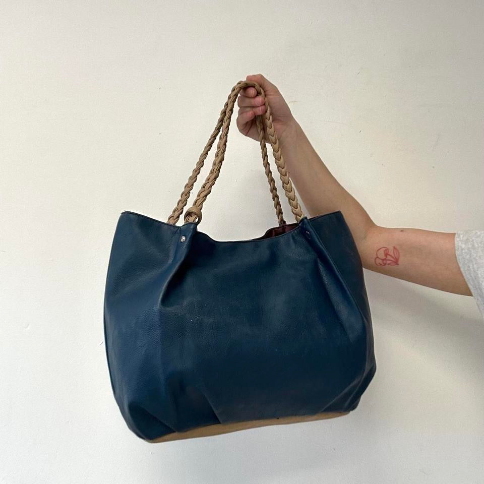 blue faux leather plaited handle shoulder bag