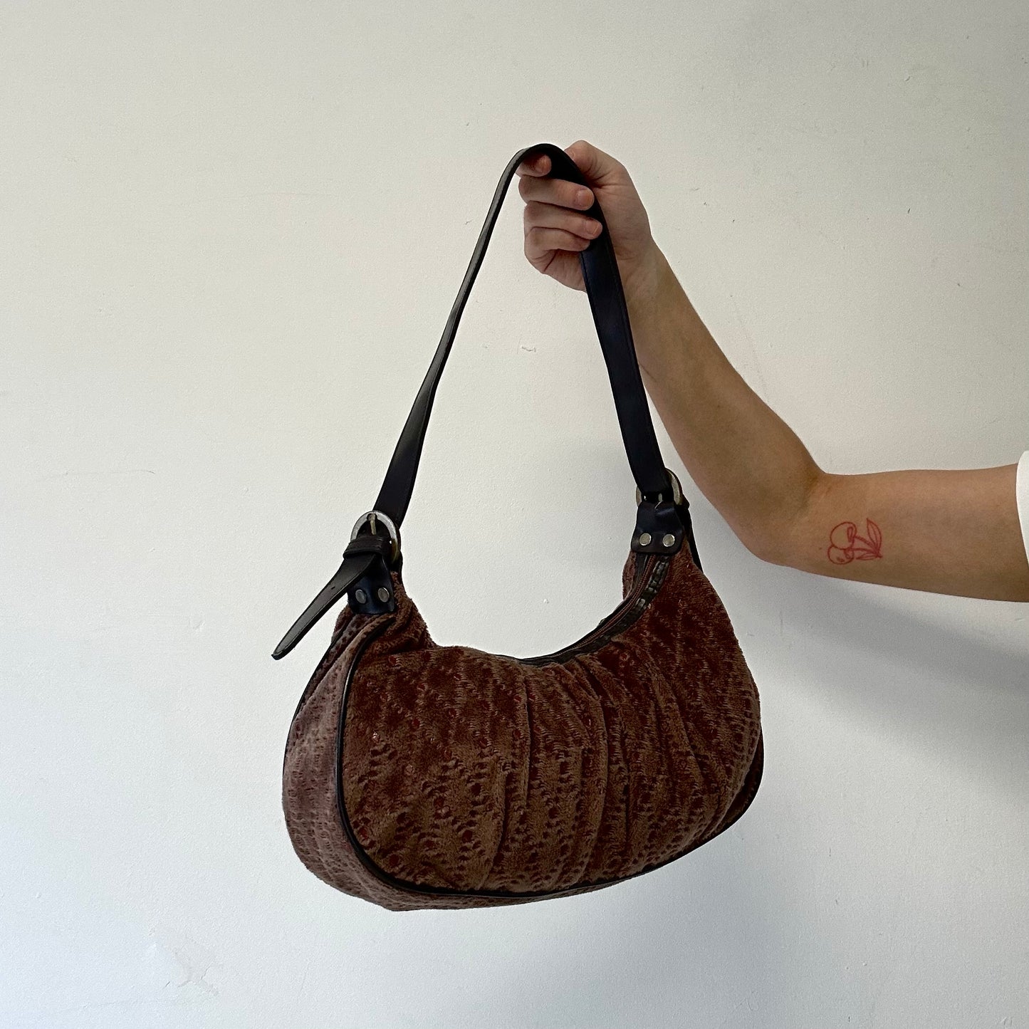 brown faux fur patterned shoulder bag