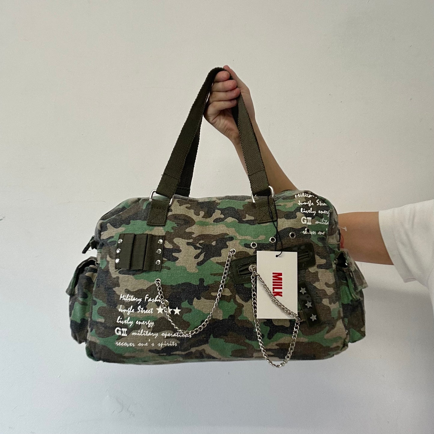 green camouflage chain shoulder bag