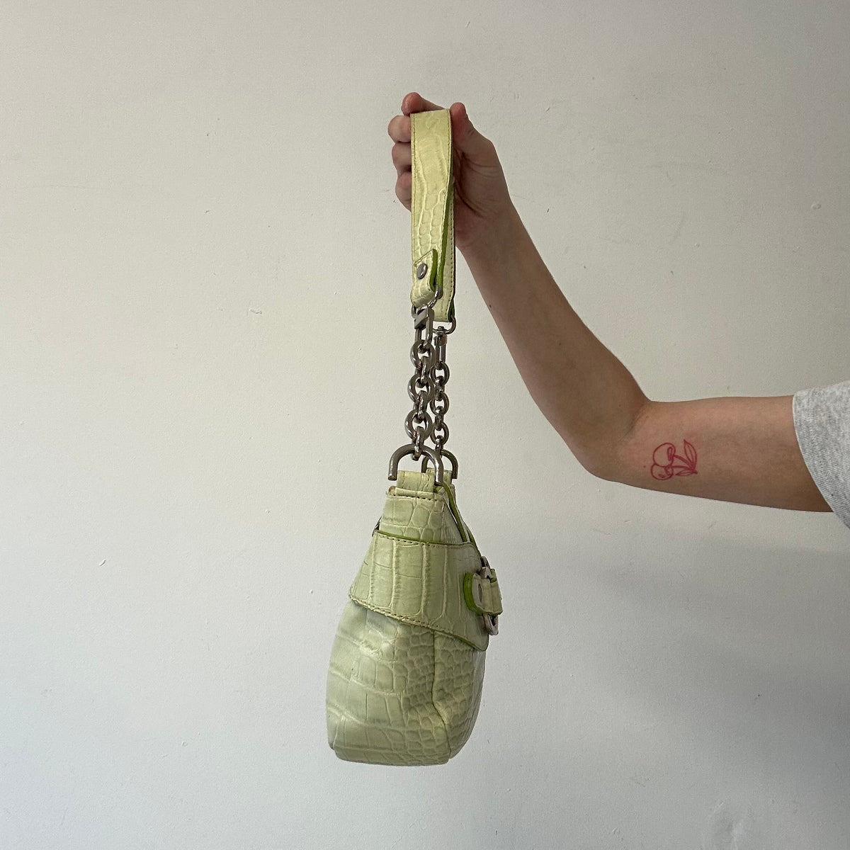 green croc effect faux leather shoulder bag