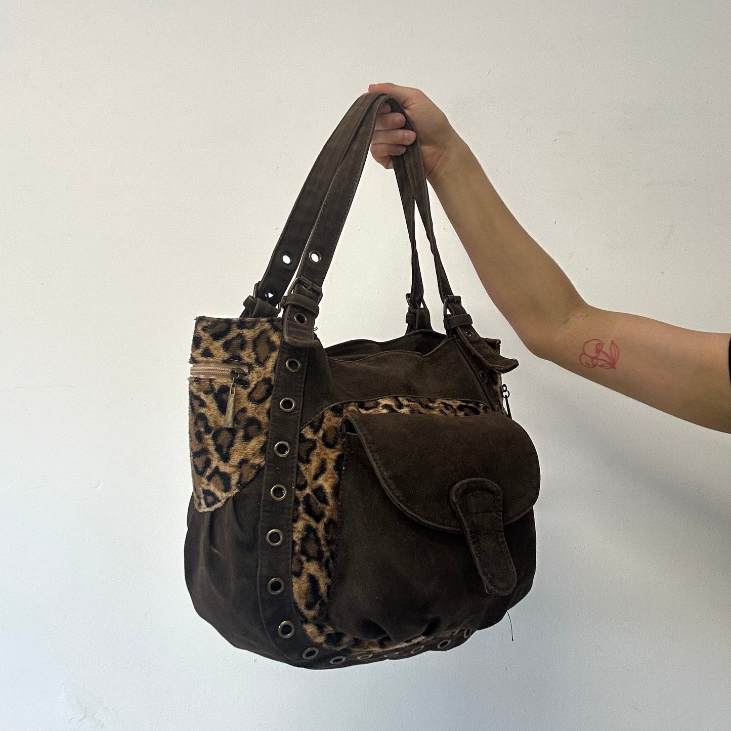 brown leopard print eyelet shoulder bag