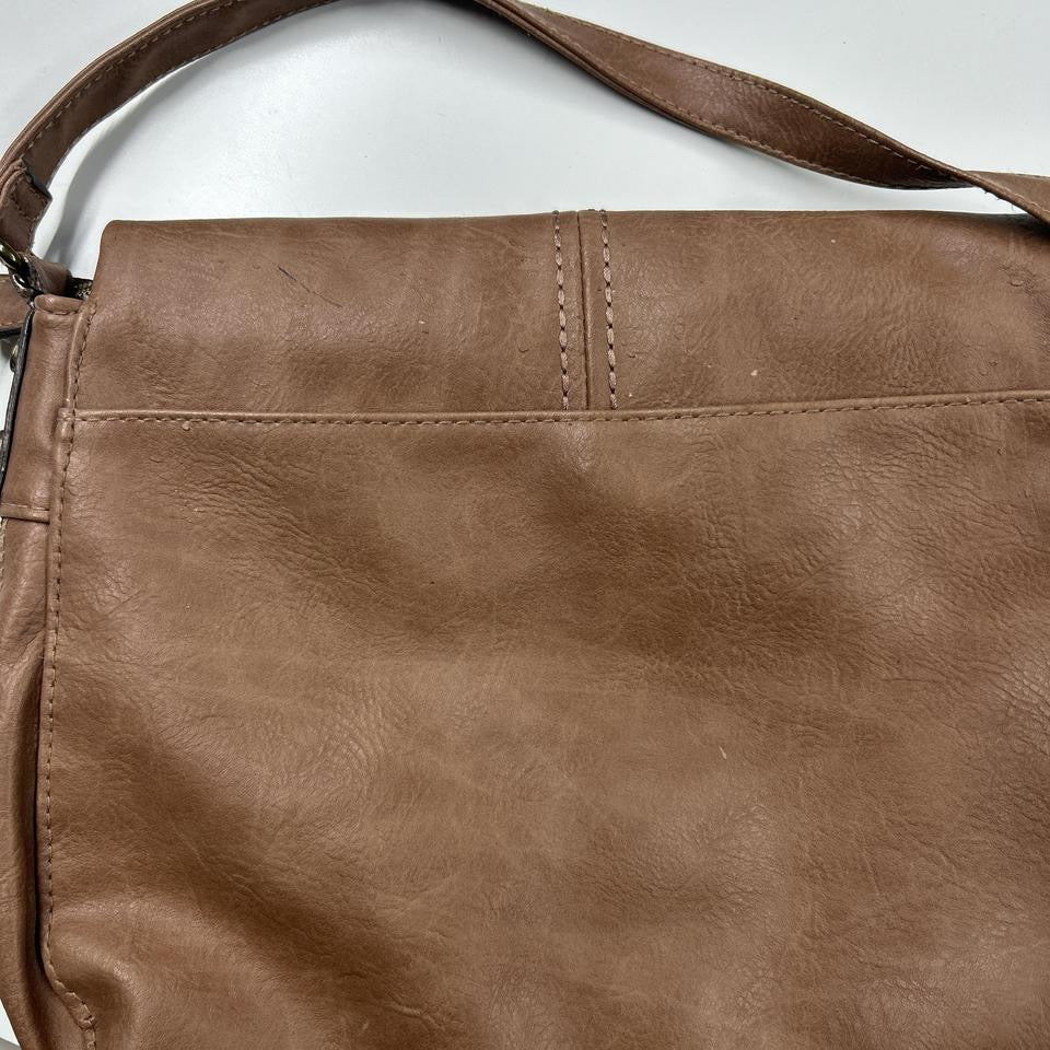 brown faux leather shoulder bag