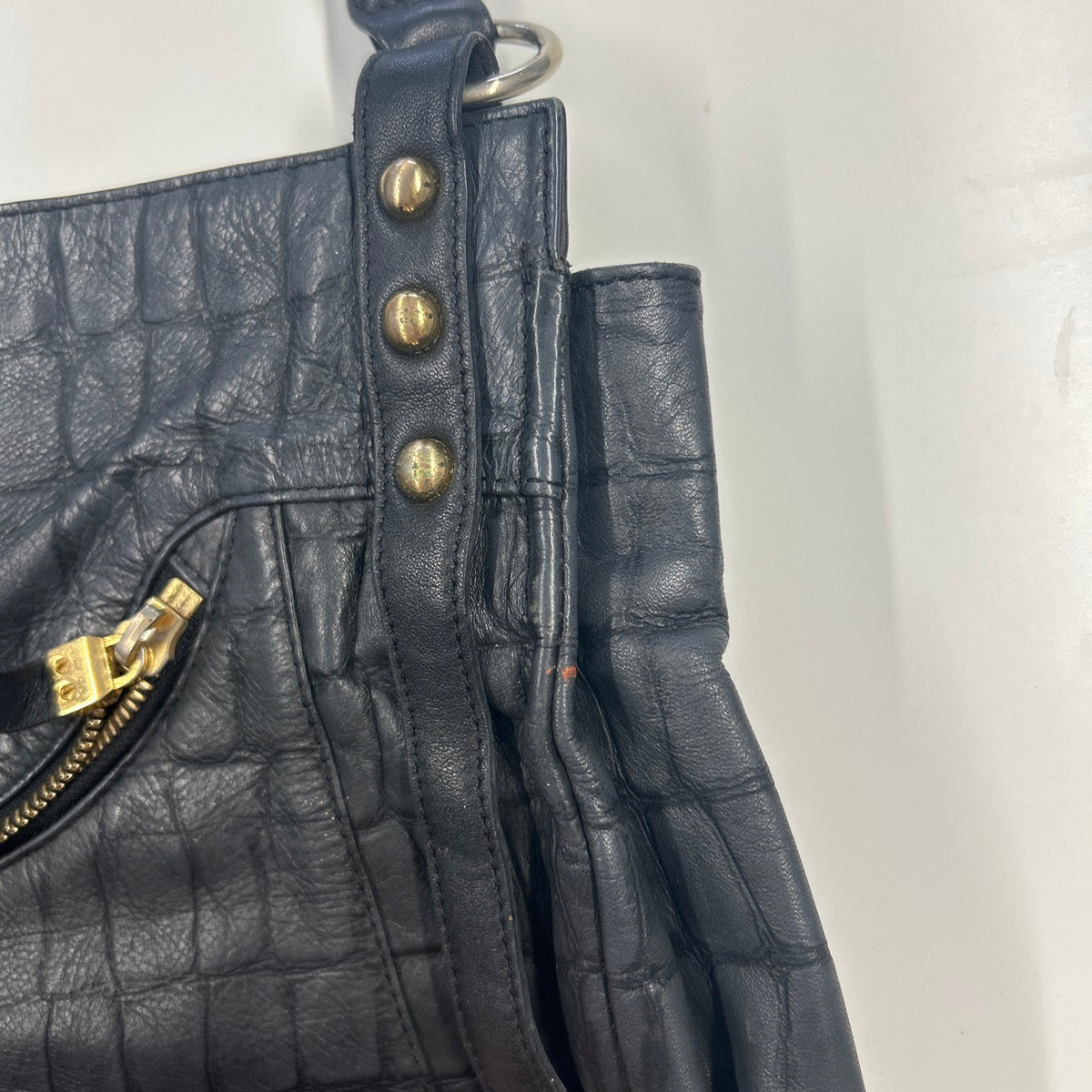 grey croc effect leather shoulder bag