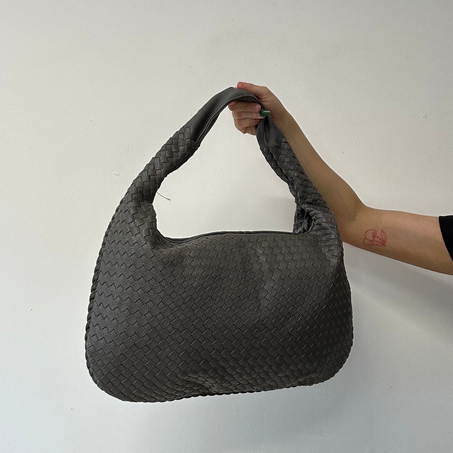 grey woven faux leather shoulder bag