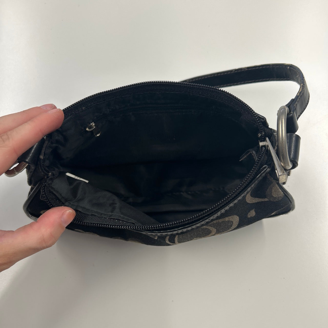black faux leather love heart shoulder bag