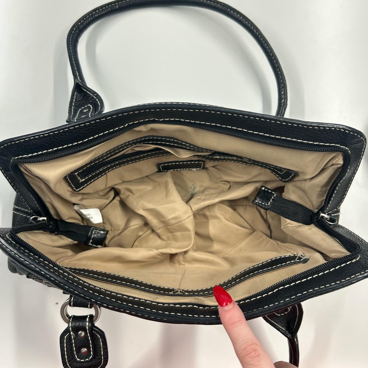 black simple leather shoulder bag