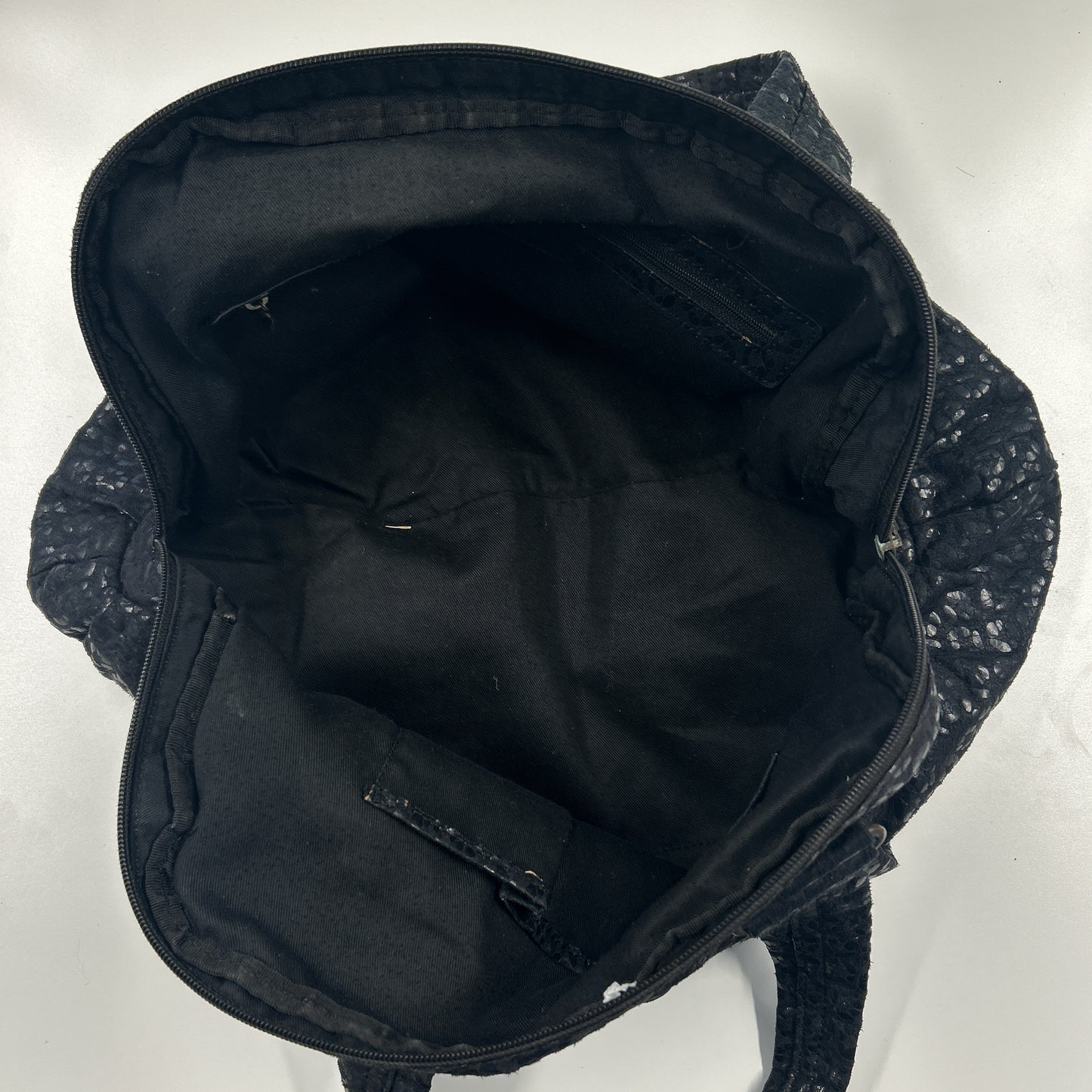 black leopard patterned shoulder bag