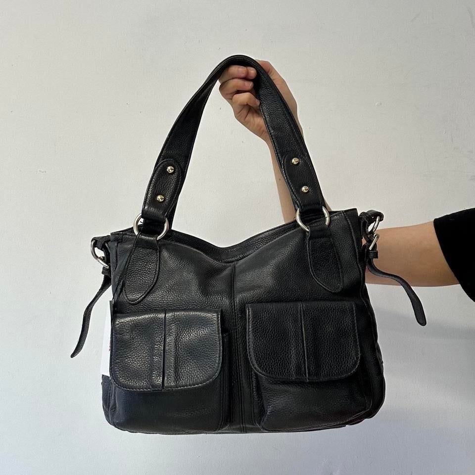 black double pocket leather shoulder bag