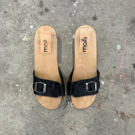 black wooden buckle spring platform sandals