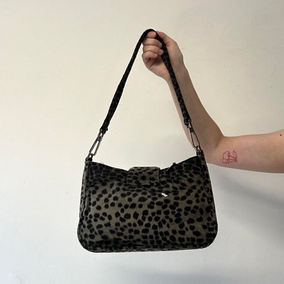 black leopard print faux fur shoulder bag
