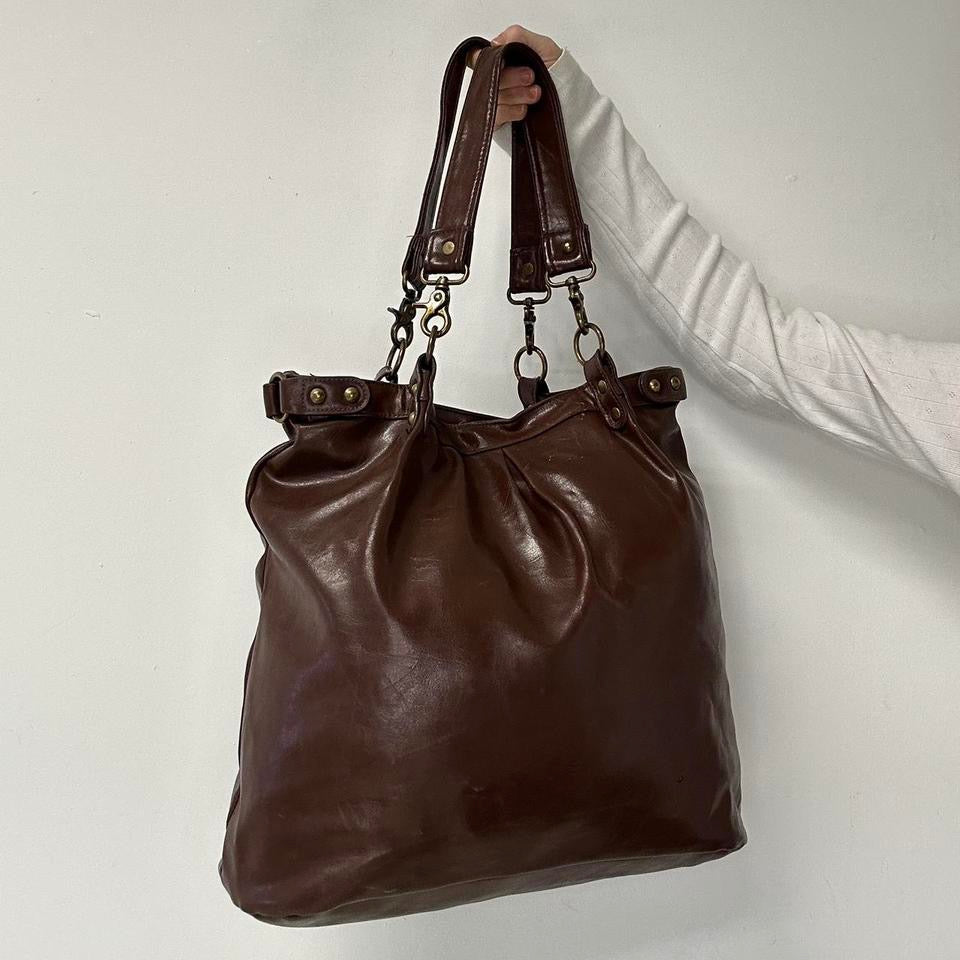 black faux leather metal clasp shoulder bag