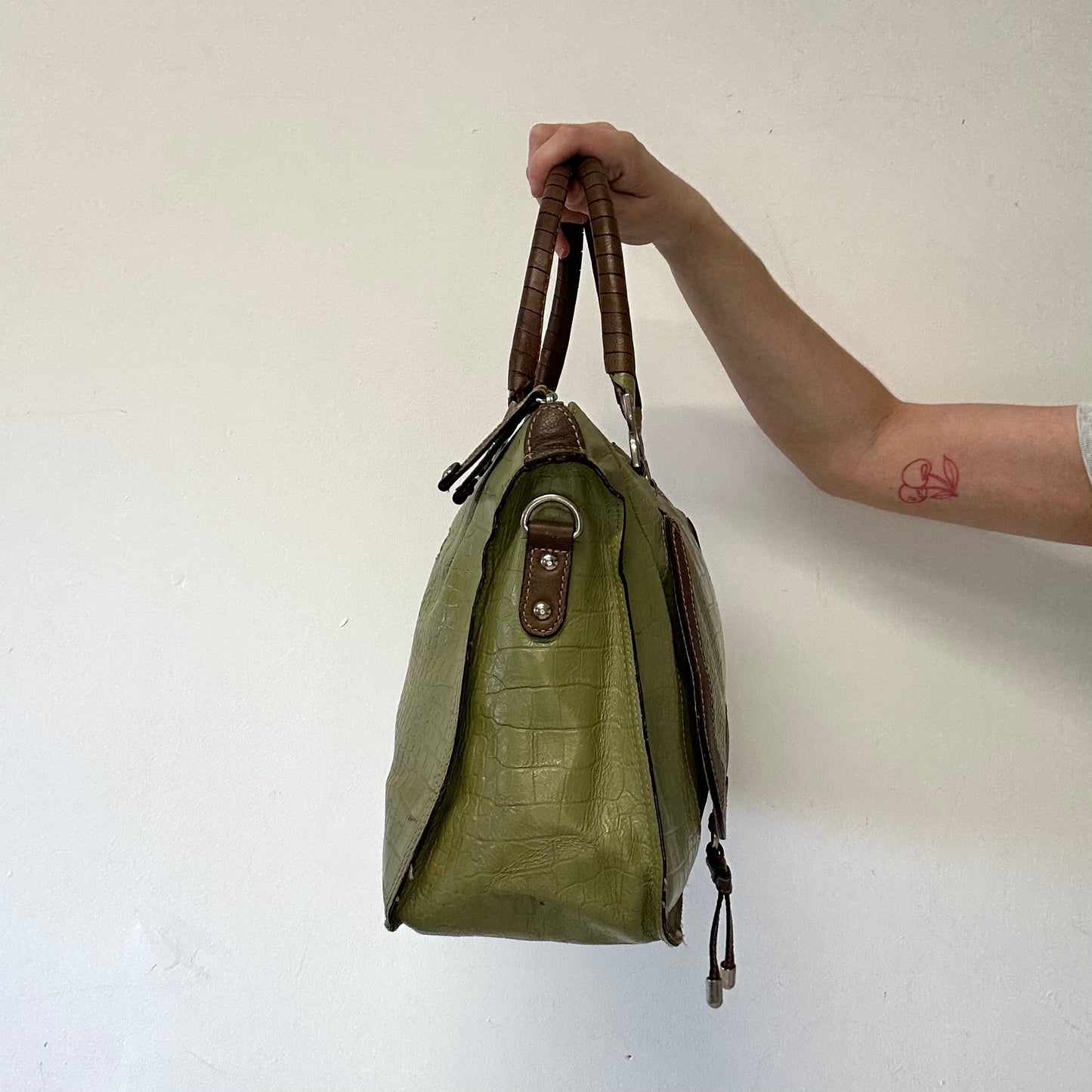 green croc effect genuine leather shoulder bag