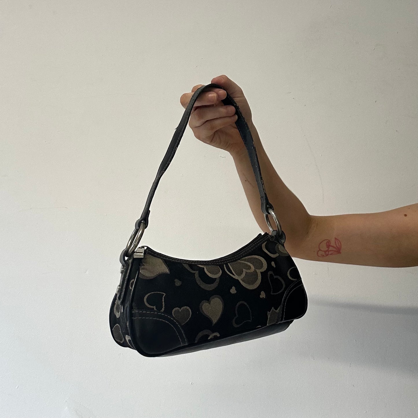 black faux leather love heart shoulder bag
