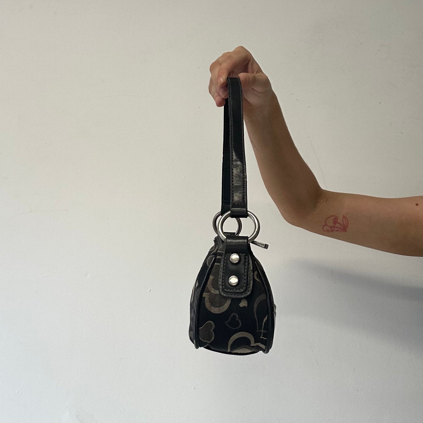 black faux leather love heart shoulder bag