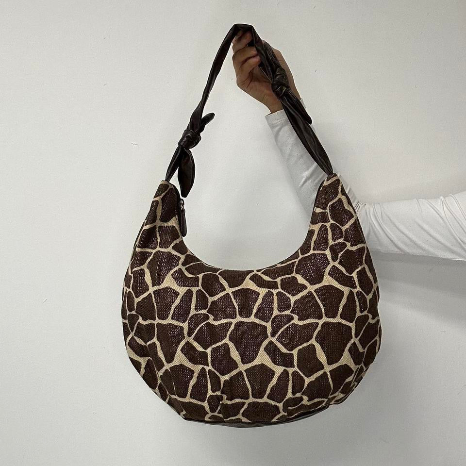 giraffe print bow handle shoulder bag