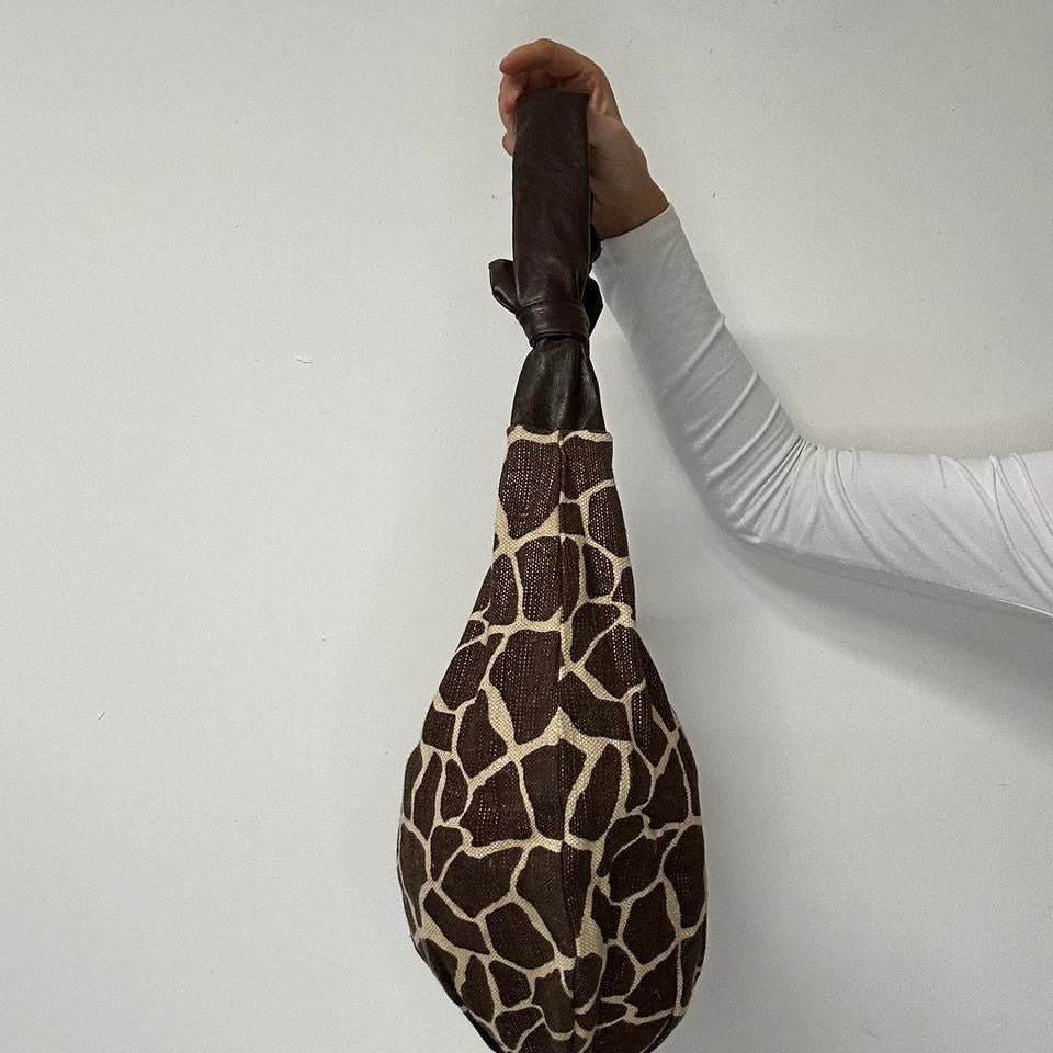 giraffe print bow handle shoulder bag