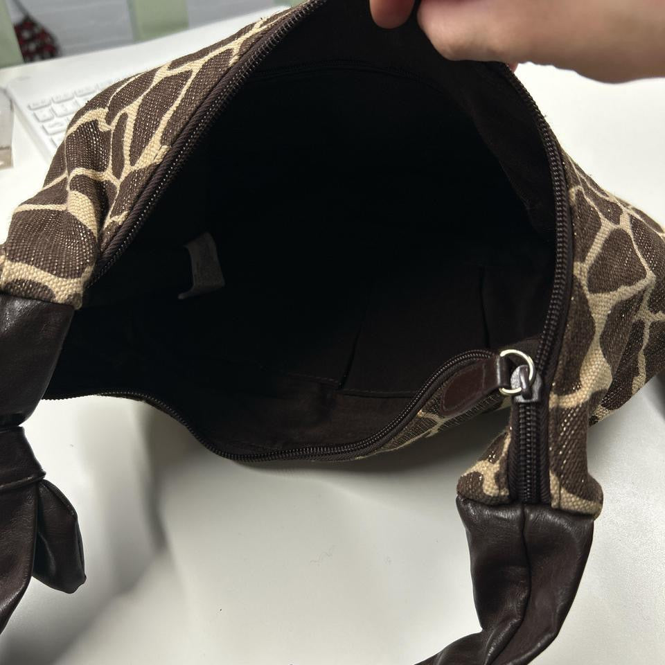 giraffe print bow handle shoulder bag
