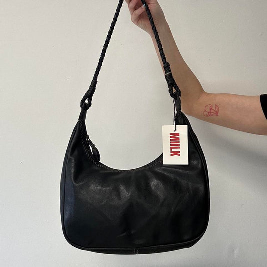 black faux leather rope shoulder bag