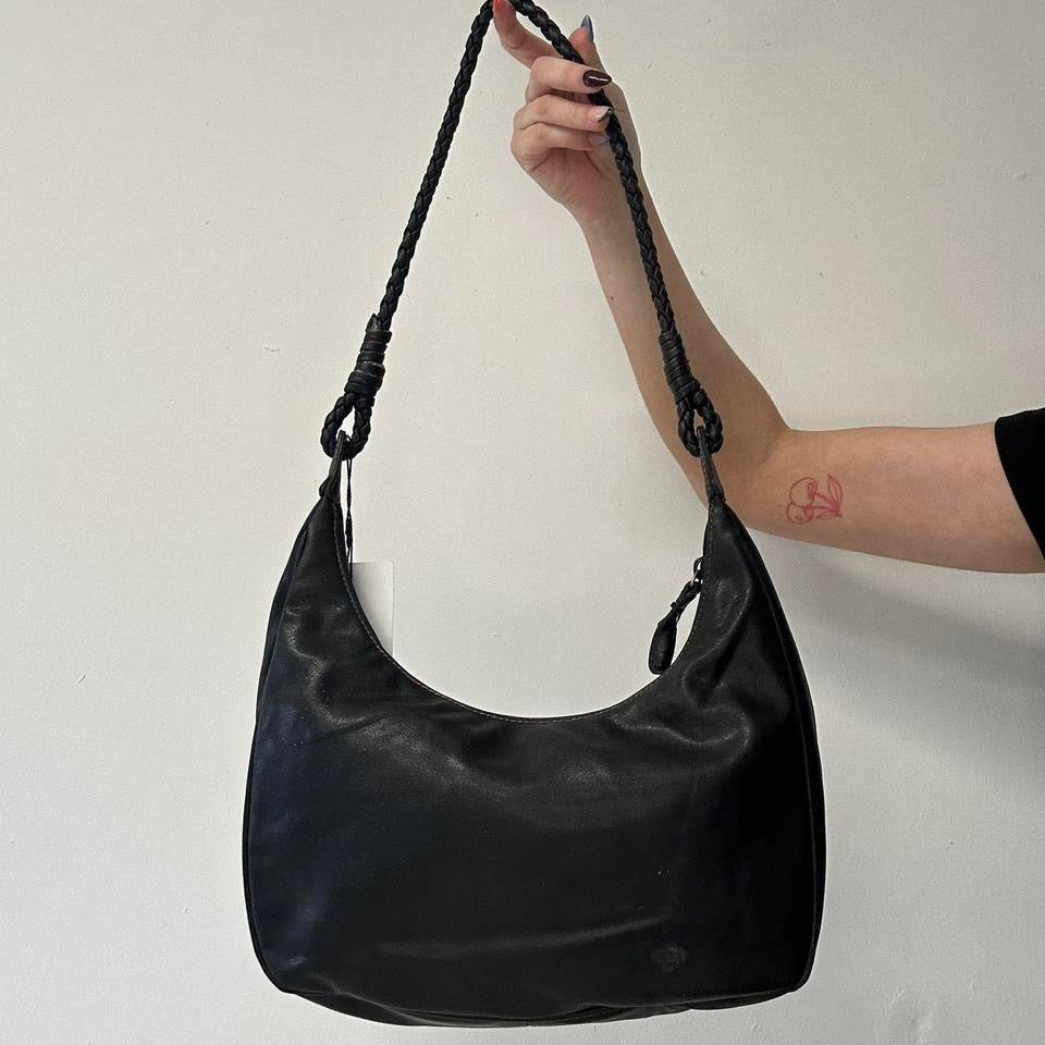 black faux leather rope shoulder bag