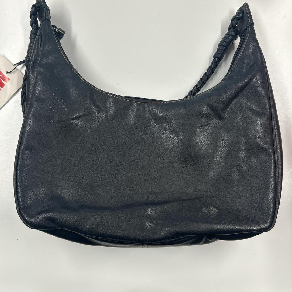 black faux leather rope shoulder bag