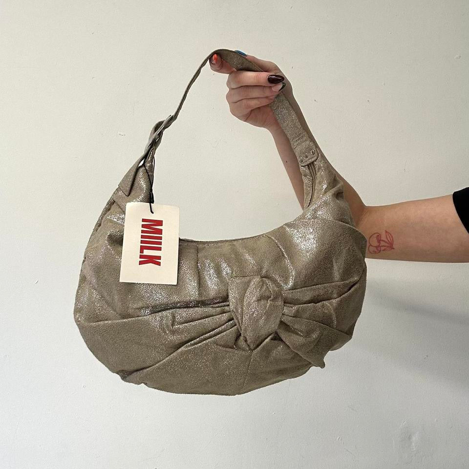 metallic bow buckle shoulder bag