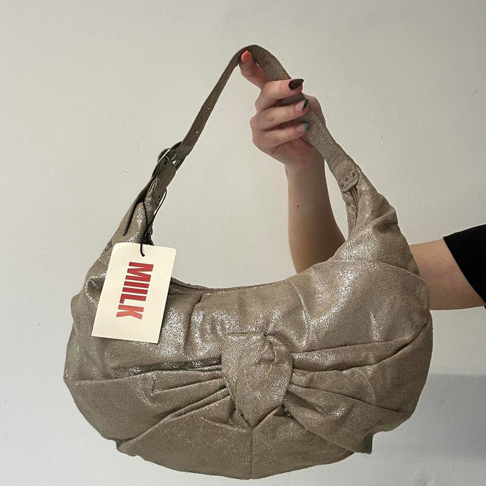 metallic bow buckle shoulder bag